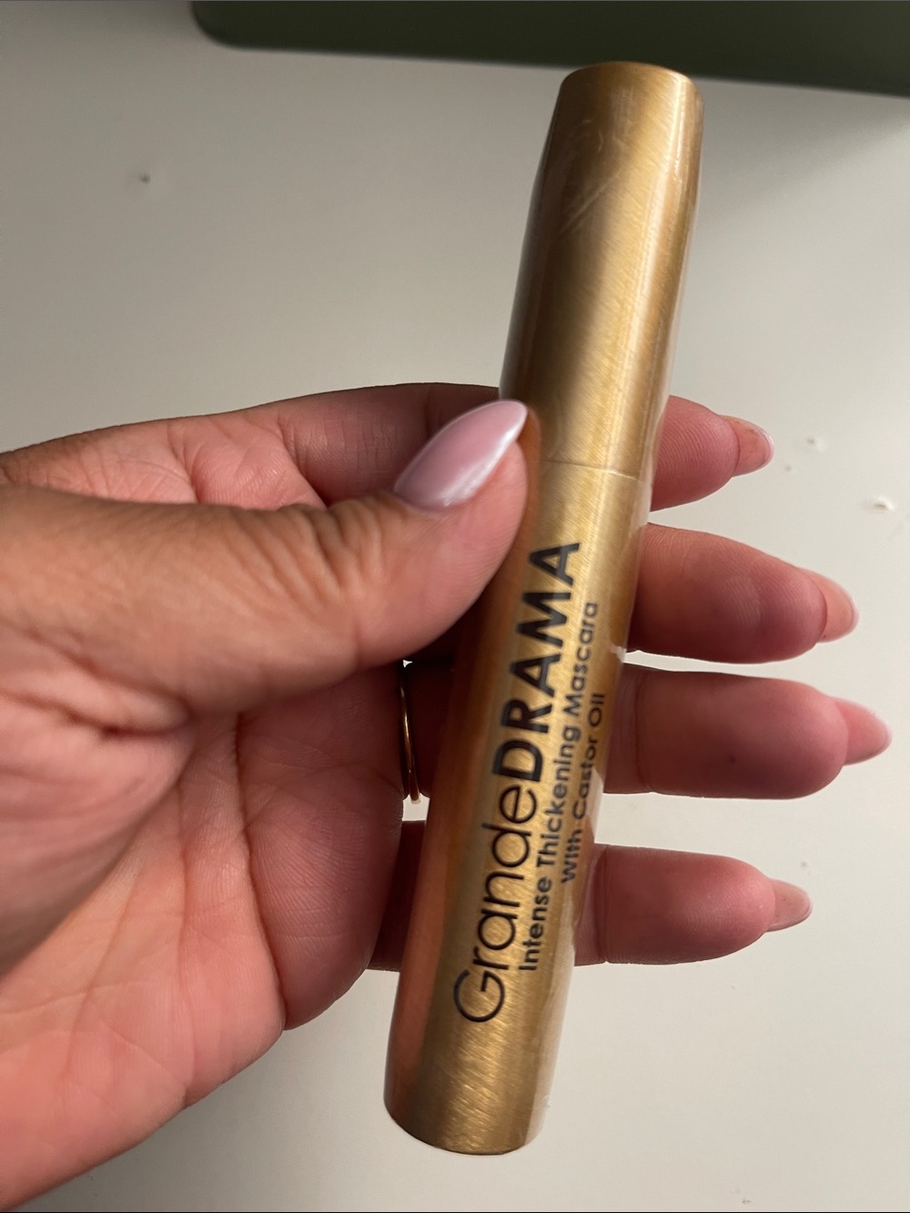 GrandeDRAMA Intense Thickening Mascara in Metallic Gold